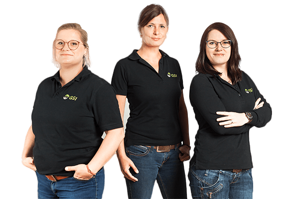 Drei Mitarbeiterinnen der GSI Service stehen beieinander - mehr als eine Zeitarbeitsfirma in Glauchau